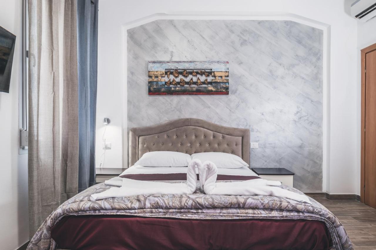 Bulldog Station Apartments With Private Wc, Ac, Tv Mestre Exterior foto