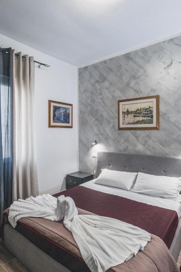 Bulldog Station Apartments With Private Wc, Ac, Tv Mestre Exterior foto
